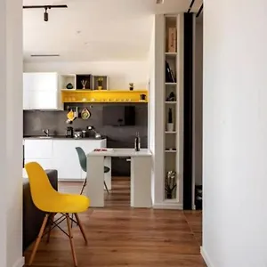  Apartment Carulli Design